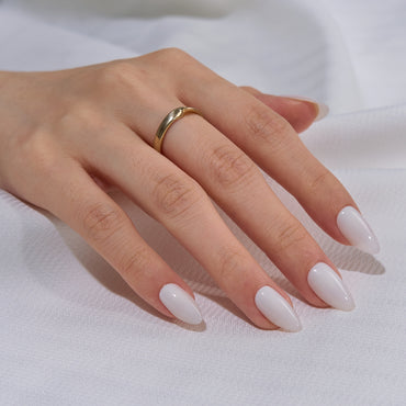 Unghie alla mandorla color crema - Stampa sulle unghie