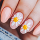 Daisy Nails Design