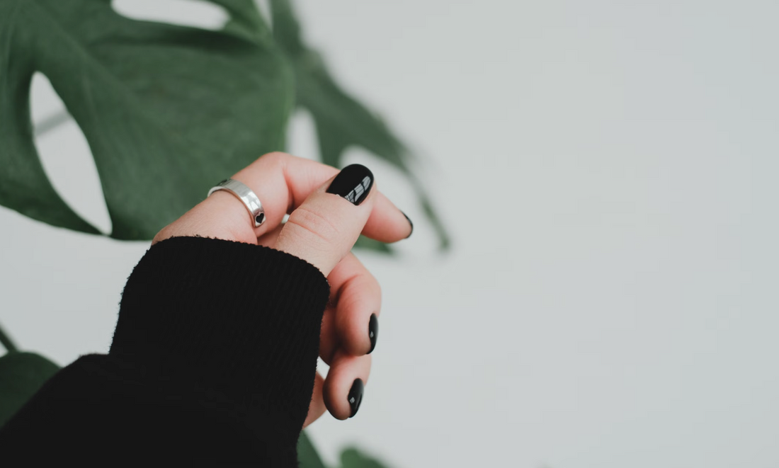 Best Short Black French Tip Nails - BTArtbox Nails