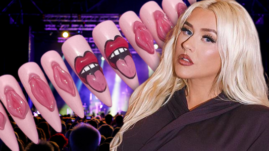 Christina Aguilera Nails
