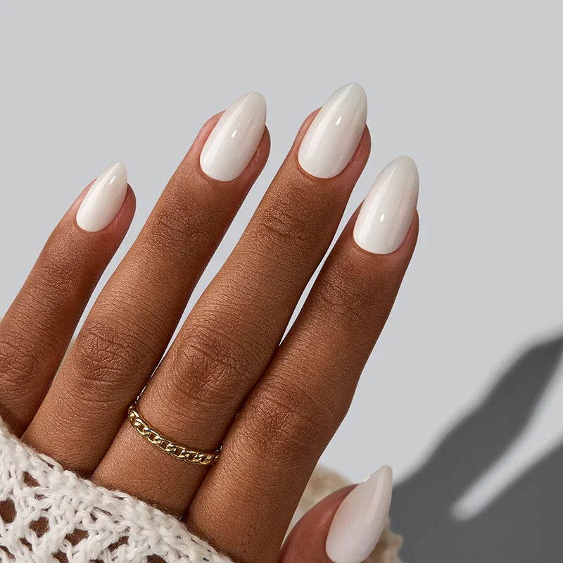 Cream Puff Almond Nails (Panatone color)