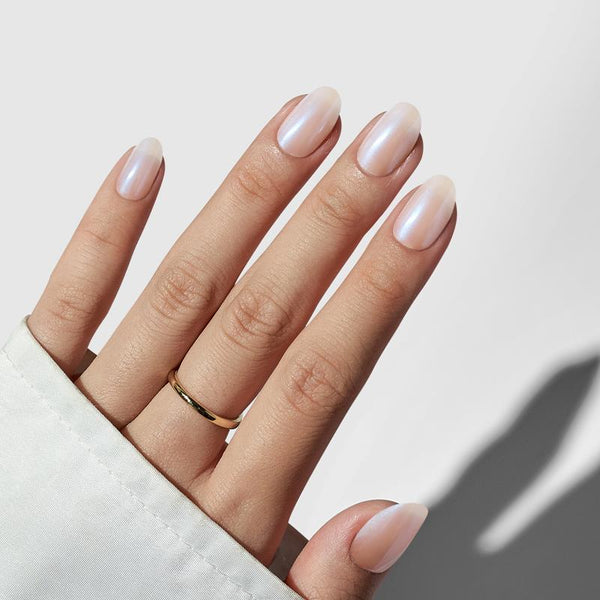 Chorme Pearl White Oval Nails - Press On Nails