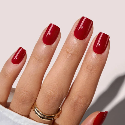 Rote Muse Squoval-Nägel - Soft-Gel-Klebestreifen