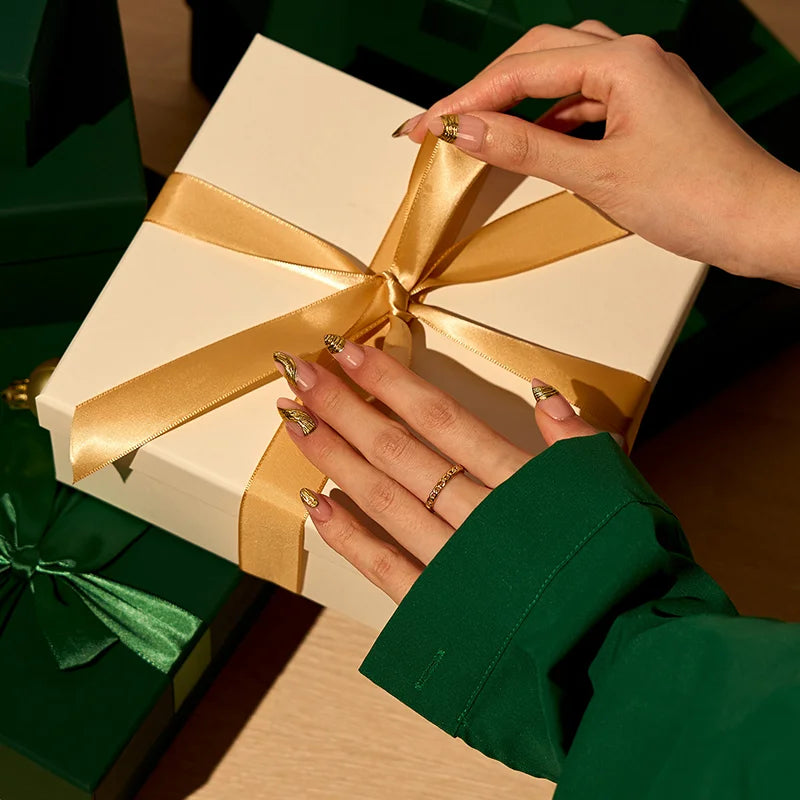 Gold Rush Almond Nails - Soft Gel Press On