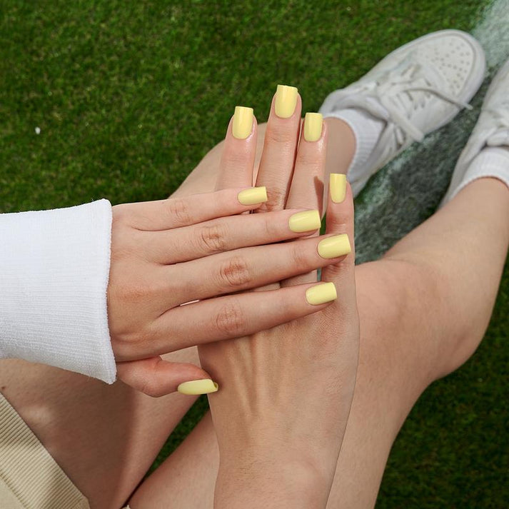 Lemon Nail Color