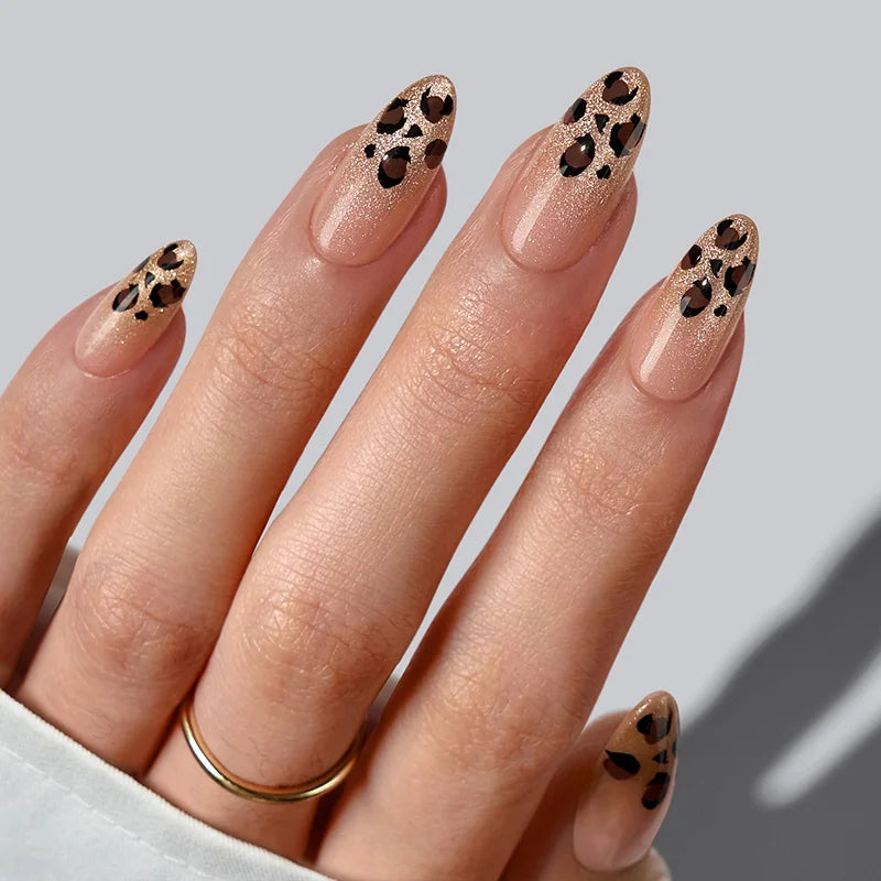 Uñas Almendra Rugido Dorado - Gel Suave Presionadas