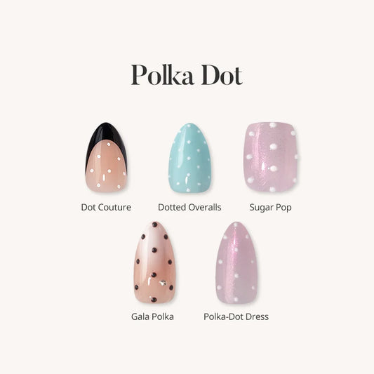 Uñas postizas con lunares