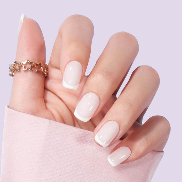 Klassische weiße Squoval French Nails – Press On Nails